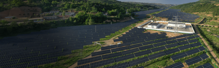 découvrez trina solar, un leader mondial dans la fabrication de panneaux solaires de haute qualité, offrant des solutions d'énergie renouvelable innovantes et durables pour tous vos besoins énergétiques.