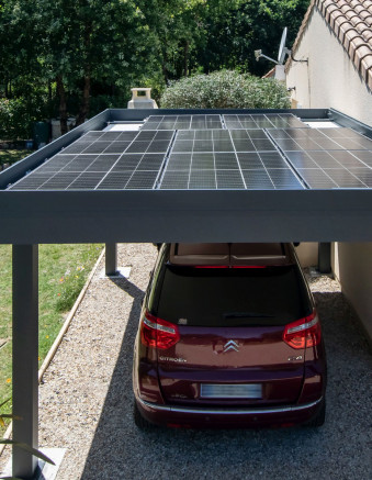 découvrez nos abris voitures solaires, une solution écologique et économique pour protéger votre véhicule tout en produisant de l'énergie renouvelable. alliez praticité et respect de l'environnement avec ces structures innovantes!