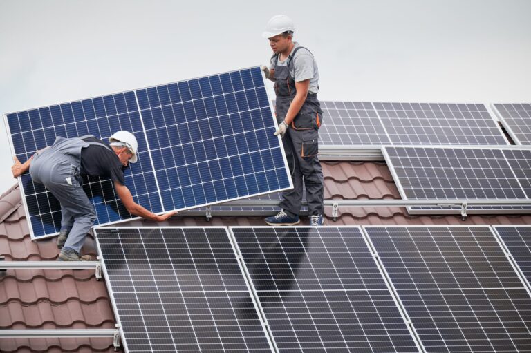 découvrez nos services d'aide à l'installation de panneaux solaires à metz. bénéficiez de conseils personnalisés et d'un accompagnement expert pour optimiser votre transition énergétique et réduire vos factures d'électricité. contactez-nous dès aujourd'hui pour en savoir plus.