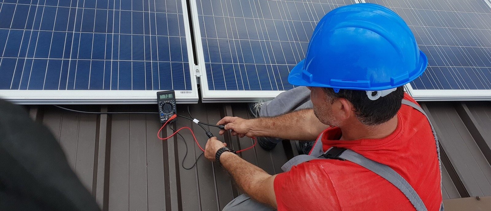 découvrez nos services d'aide pour l'installation de panneaux photovoltaïques à metz. profitez d'un accompagnement personnalisé pour optimiser votre transition énergétique et réduire vos factures d'électricité grâce à l'énergie solaire.