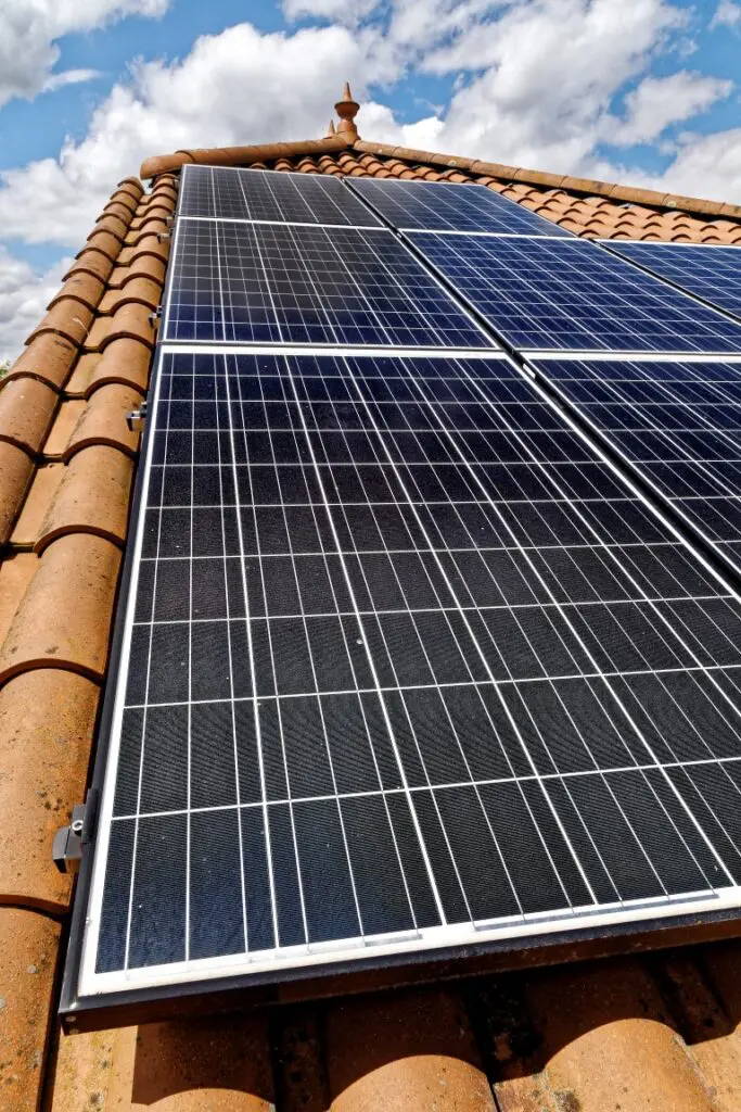 découvrez notre assurance dédiée aux panneaux photovoltaïques à metz, conçue pour protéger votre investissement solaire contre les aléas et garantir votre tranquillité d'esprit. profitez d'une couverture adaptée à vos besoins et beneficiez d'une équipe d'experts à votre service.