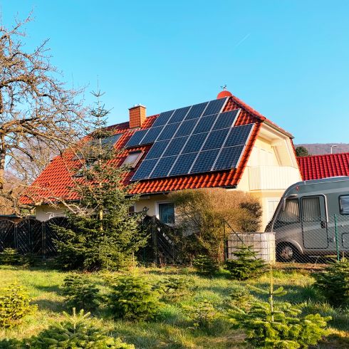 découvrez comment l'autoconsommation avec des panneaux photovoltaïques à metz peut réduire vos factures d'électricité tout en contribuant à la transition énergétique. investissez dans l'énergie solaire et profitez d'une solution durable et économique pour votre foyer.