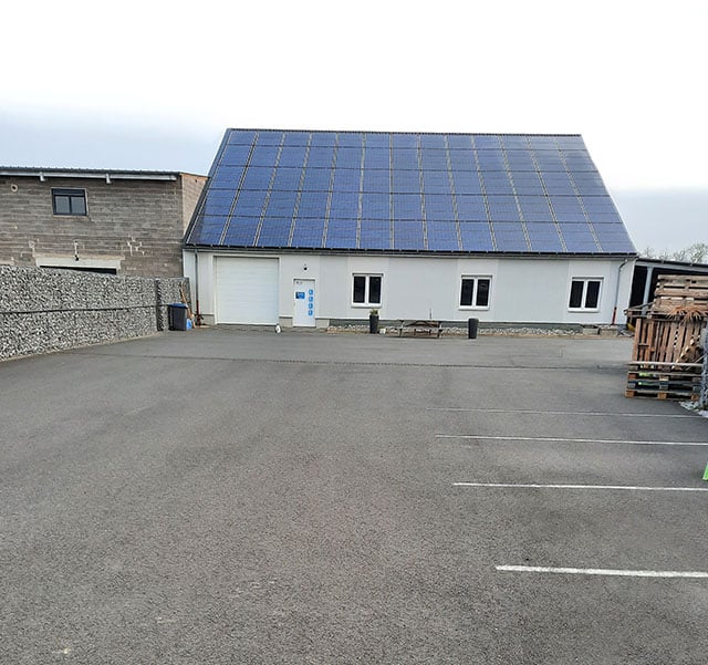 découvrez nos solutions de panneaux photovoltaïques à metz pour optimiser votre consommation d'énergie. bénéficiez d'une installation sur mesure et d'économies significatives tout en contribuant à la transition énergétique.