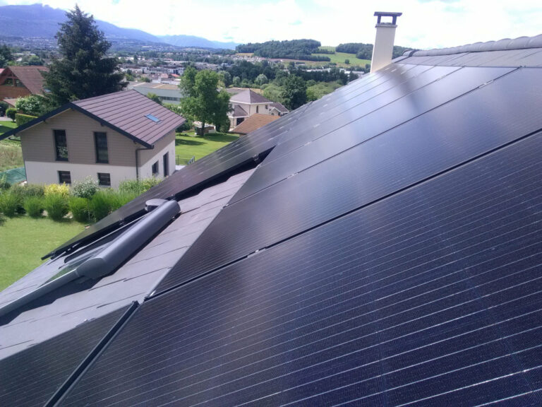 découvrez notre guide complet sur les panneaux solaires à metz, incluant un pdf informatif qui détaille les avantages, l'installation et les subventions disponibles pour optimiser votre projet d'énergie durable.