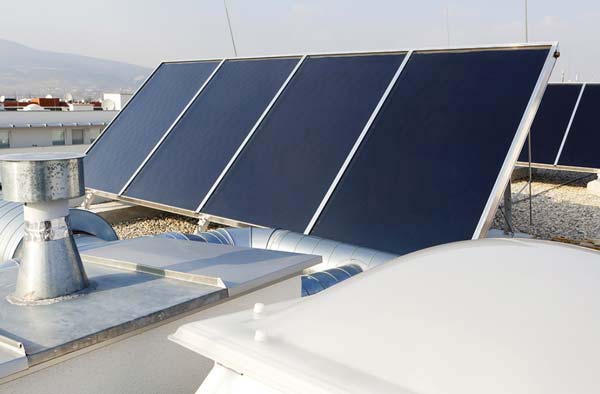 découvrez la définition du panneau photovoltaïque, un dispositif essentiel pour la conversion de l'énergie solaire en électricité. apprenez comment ces panneaux fonctionnent, leur importance dans la transition énergétique et les avantages qu'ils offrent pour un avenir durable.