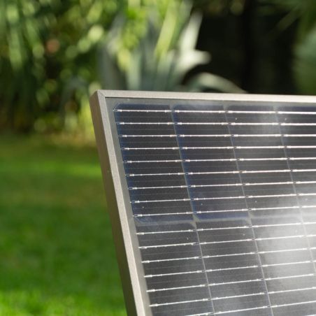 découvrez les dimensions des panneaux photovoltaïques disponibles à metz. optimisez votre installation solaire avec nos conseils sur les tailles adaptées à votre espace et vos besoins énergétiques.