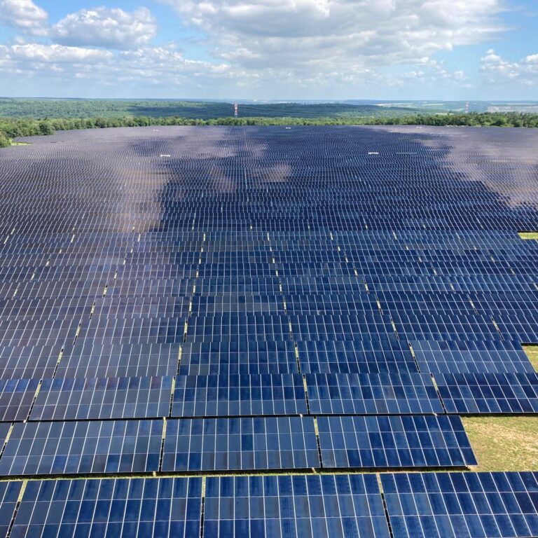 découvrez nos panneaux photovoltaïques à metz, la solution idéale pour produire votre propre énergie renouvelable. profitez des avantages économiques et écologiques tout en contribuant à la transition énergétique. contactez-nous pour une installation rapide et efficace.