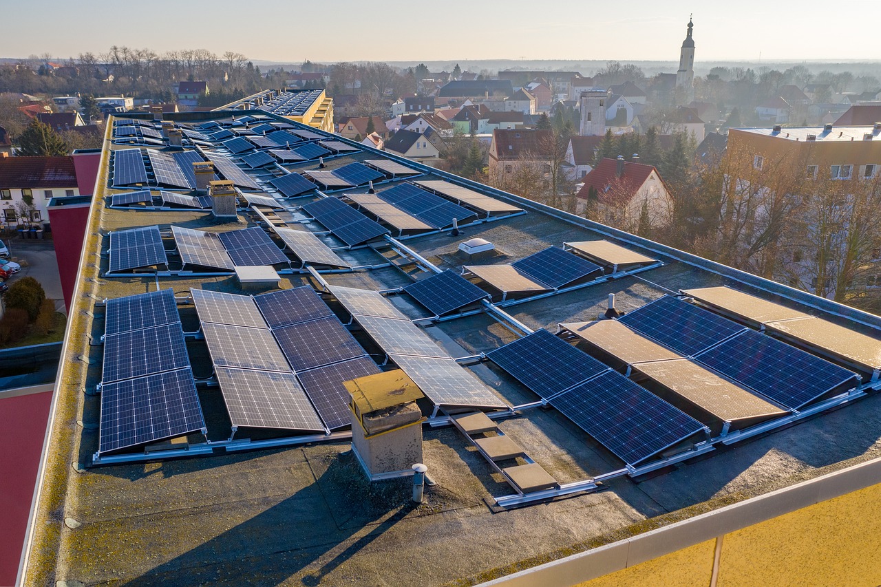 découvrez le fonctionnement des panneaux photovoltaïques à metz. apprenez comment ces dispositifs convertissent la lumière du soleil en électricité et contribuent à une énergie durable. explorez les avantages pour votre maison et l'environnement.