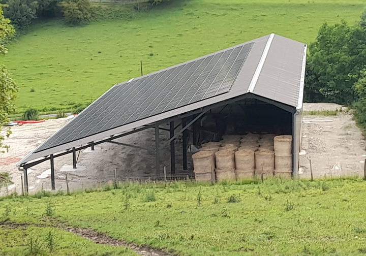 découvrez les avantages d'un hangar photovoltaïque, une solution durable pour produire de l'énergie renouvelable tout en protégeant vos équipements. optimizez votre espace avec une installation solaire performante pour réduire vos coûts et améliorer votre empreinte écologique.