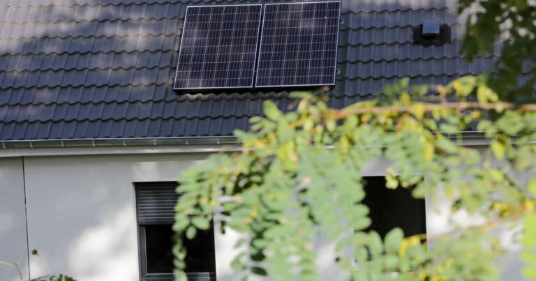 découvrez votre installateur photovoltaïque à metz, spécialiste en solutions solaires durables. profitez d'une installation personnalisée et d'une expertise locale pour optimiser votre consommation d'énergie et réduire votre facture électrique.