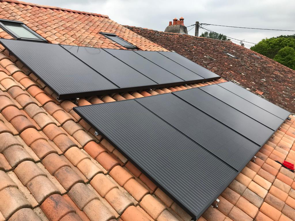 découvrez notre service d'installateur photovoltaïque en gironde, spécialisé dans l'installation de panneaux solaires. profitez d'une énergie renouvelable et réduisez vos factures d'électricité tout en contribuant à l'environnement. contactez-nous pour un devis personnalisé et bénéficiez du savoir-faire de nos experts.