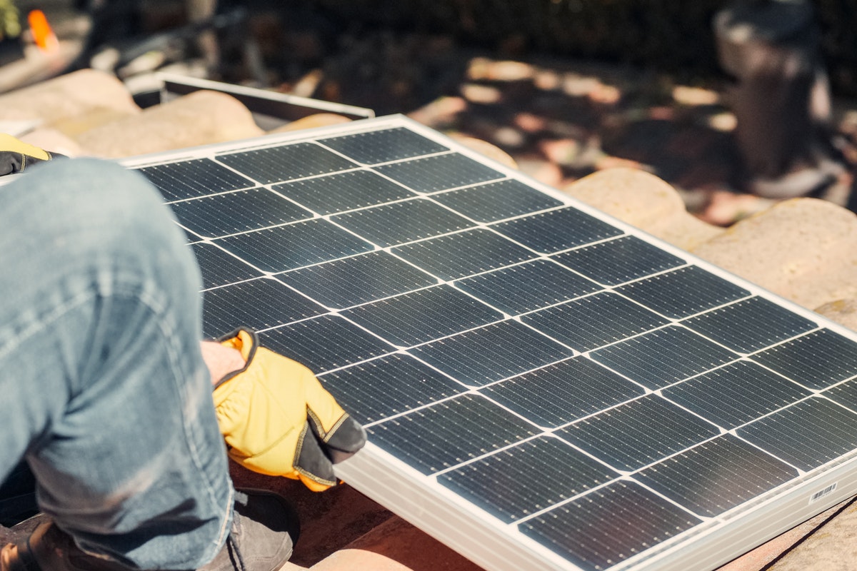 découvrez comment installer un panneau solaire à un angle de 30 degrés pour optimiser la production d'énergie. suivez nos conseils pratiques et techniques pour une installation réussie et maximisez l'efficacité de votre système solaire.