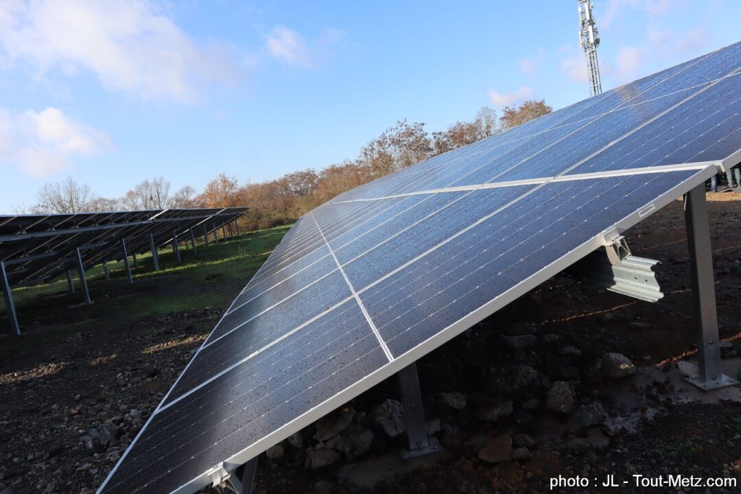 découvrez les meilleures solutions de panneaux solaires à metz pour réduire votre facture d'énergie et contribuer à la protection de l'environnement. profitez de nos conseils d'experts et d'une installation professionnelle pour tirer le meilleur parti de l'énergie solaire.