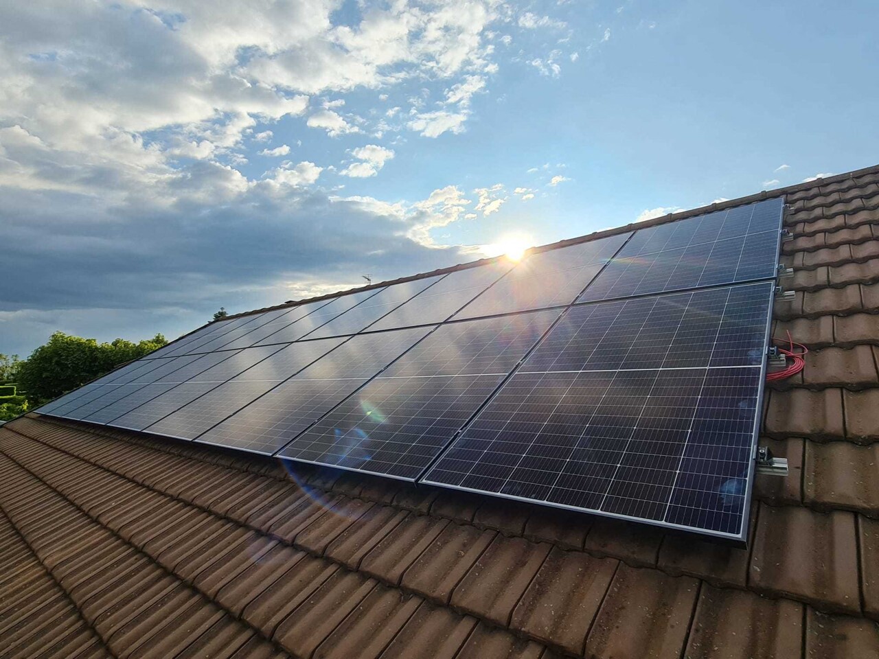 découvrez notre service d'installation de panneaux photovoltaïques à metz. profitez d'une énergie solaire propre et économisez sur vos factures d'électricité grâce à notre expertise. obtenez un devis gratuit dès aujourd'hui!