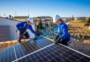 découvrez nos services de maintenance pour panneaux photovoltaïques à metz. assurez le bon fonctionnement et l'efficacité de vos installations solaires grâce à notre expertise. profitez d'une énergie renouvelable fiable et durable !