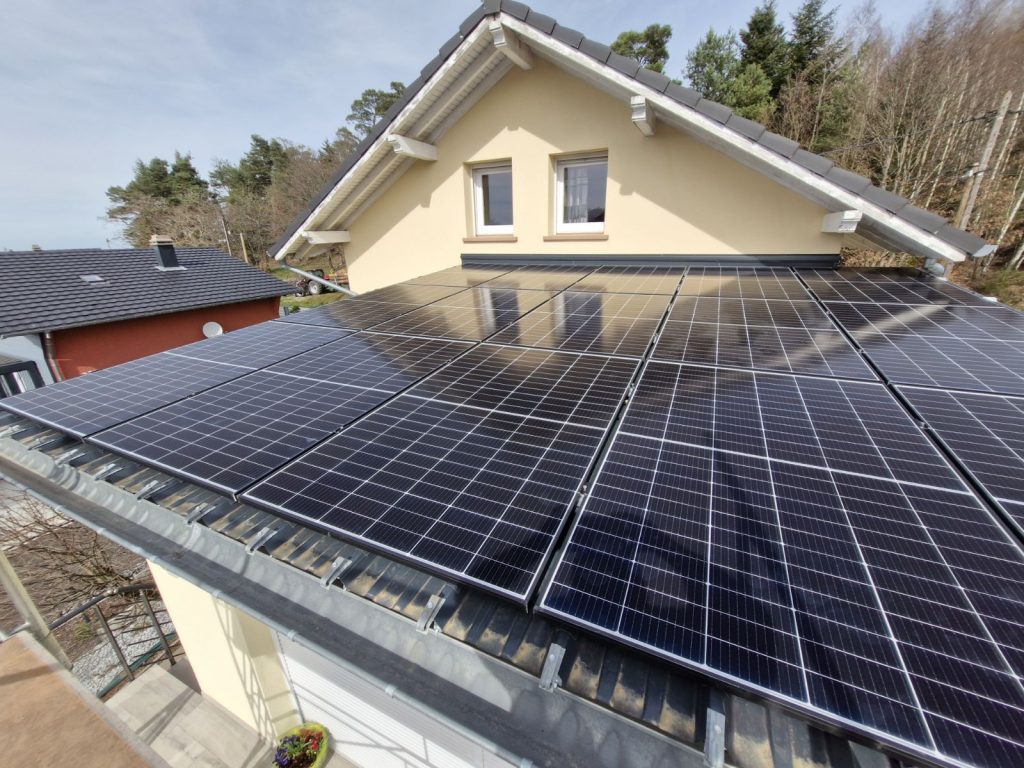 découvrez nos services de maintenance photovoltaïque à metz pour optimiser le rendement de votre installation solaire. profitez d'un suivi professionnel et d'interventions rapides pour garantir la durabilité et l'efficacité de vos panneaux solaires.