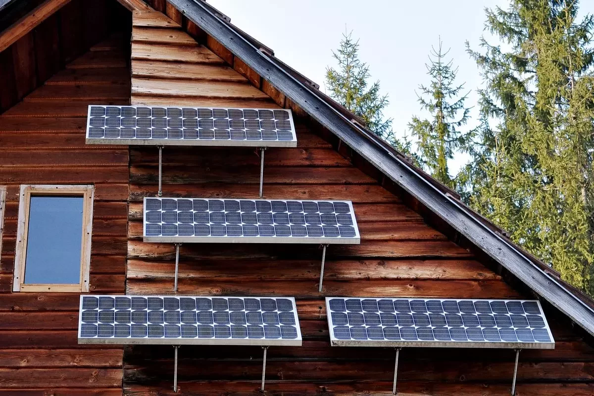 découvrez tout ce qu'il faut savoir sur le nombre de panneaux solaires nécessaires pour optimiser votre installation photovoltaïque. analysez les facteurs influençant le choix, les bénéfices environnementaux et économiques, et comment maximiser votre production d'énergie renouvelable.