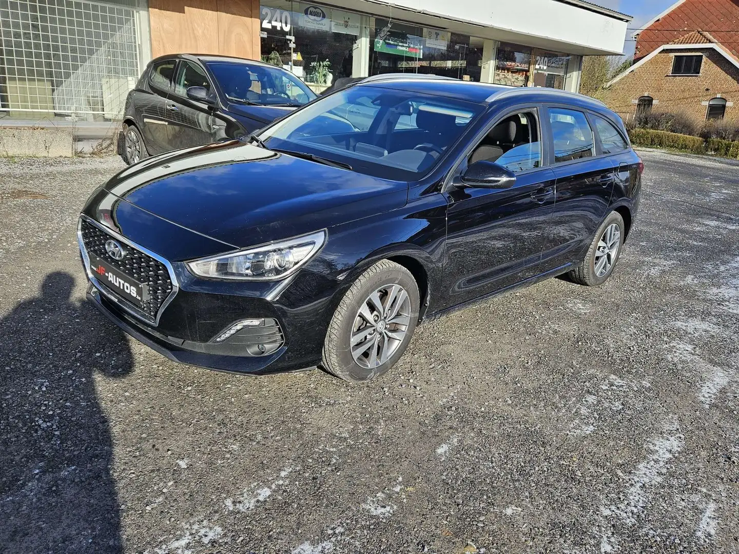 découvrez le meilleur panneau hyundai à metz, offrant qualité, performance et design élégant pour tous vos besoins automobiles. visitez notre showroom pour des conseils d'experts et des offres exclusives.