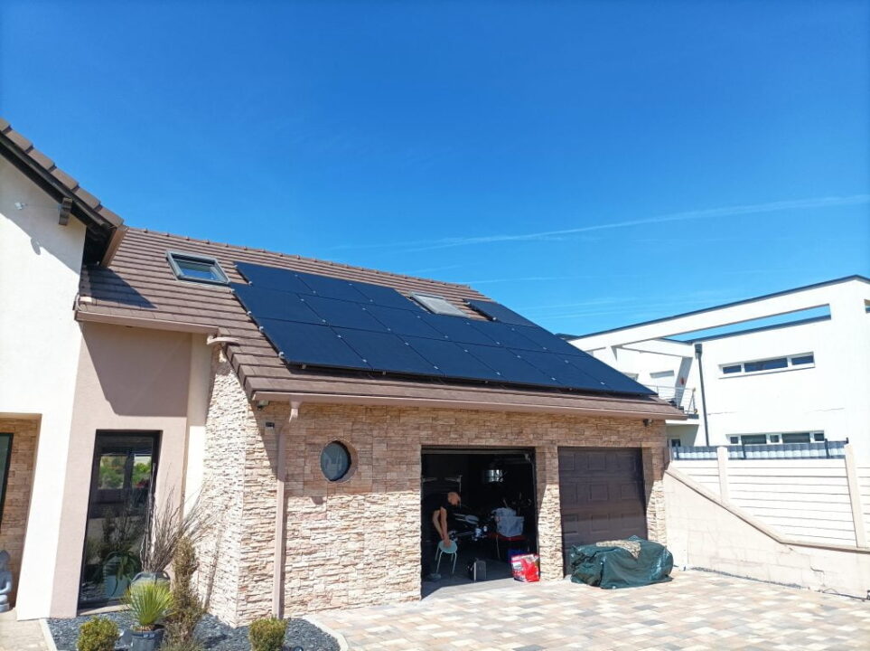 découvrez nos solutions de panneaux solaires avec prise à metz. profitez d'une énergie renouvelable et d'économies sur vos factures d'électricité tout en contribuant à la protection de l'environnement.