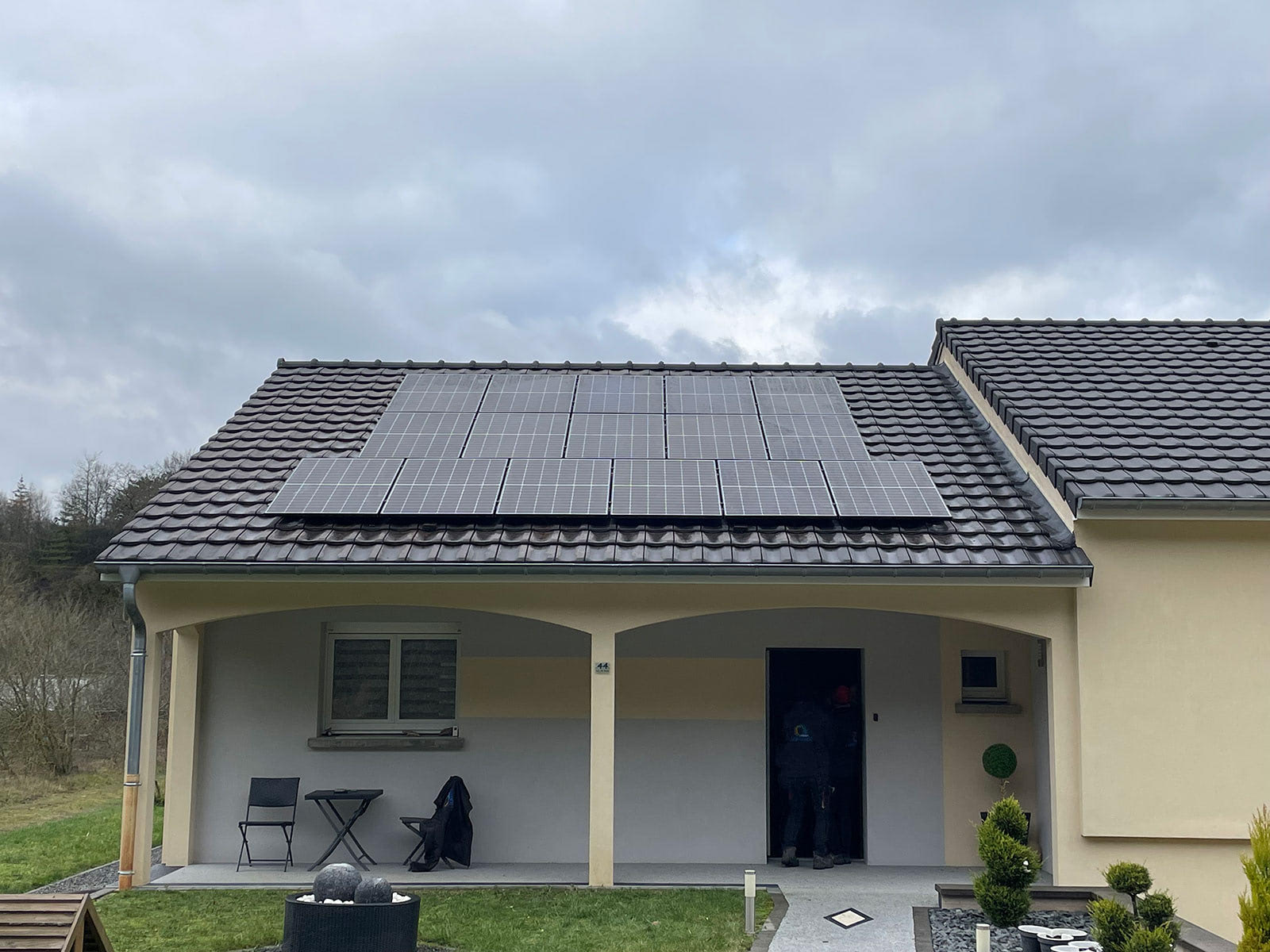 découvrez les avantages des panneaux photovoltaïques à metz : énergie propre, économies sur vos factures d'électricité et valorisation de votre propriété. informez-vous sur les solutions d'installation adaptées à vos besoins et contribuez à la transition énergétique.