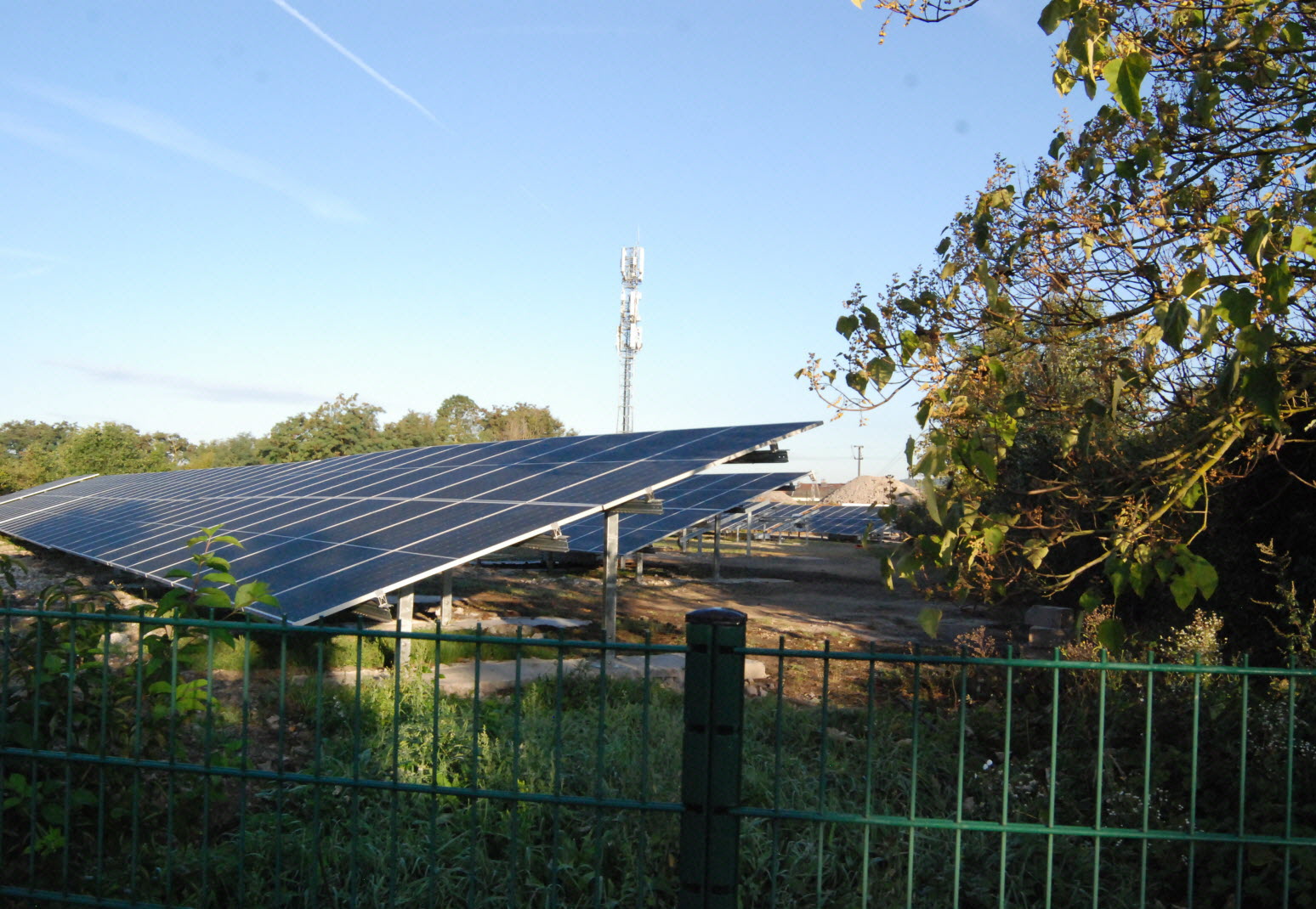 découvrez les panneaux photovoltaïques mobiles à metz, une solution innovante pour produire de l'énergie solaire facilement et de manière flexible. idéaux pour les événements, les chantiers ou comme source d'énergie d'appoint, ces panneaux vous permettent de bénéficier d'une énergie renouvelable où que vous soyez.