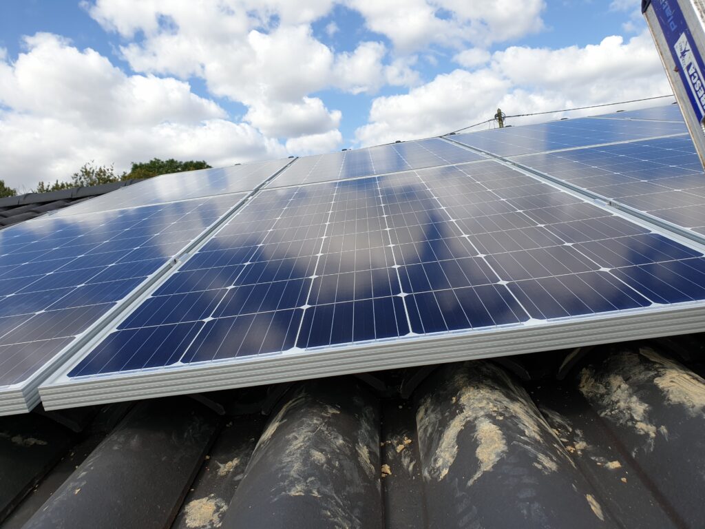 découvrez les avantages des panneaux photovoltaïques conformes à la réglementation thermique 2012 à metz. optimisez votre consommation d'énergie, profitez d'aides financières et contribuez à la transition écologique grâce à des solutions solaires adaptées à vos besoins.