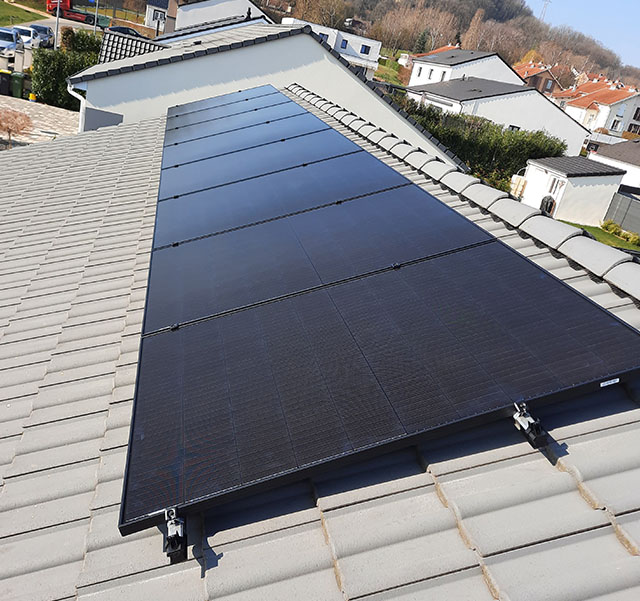 découvrez nos solutions de panneaux solaires à metz pour une énergie renouvelable et économique. profitez d'une installation professionnelle et d'un service personnalisé pour réduire votre facture d'électricité et contribuer à la protection de l'environnement.