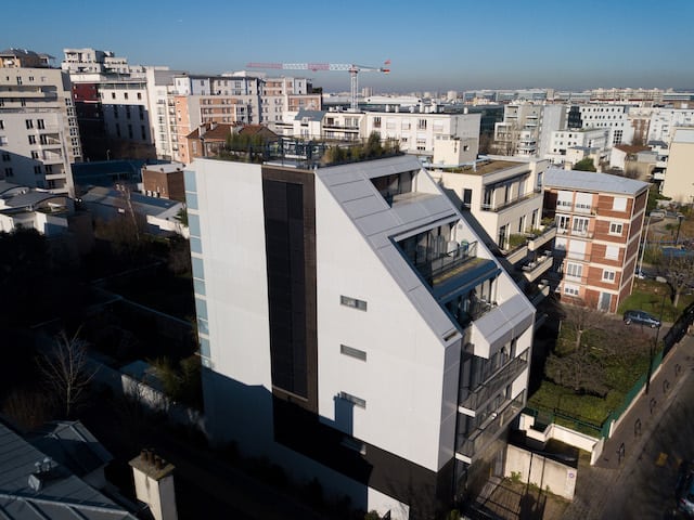 découvrez comment installer des panneaux solaires dans votre appartement pour réduire vos factures d'énergie et contribuer à la protection de l'environnement. obtenez des conseils pratiques et des solutions adaptées à votre espace.