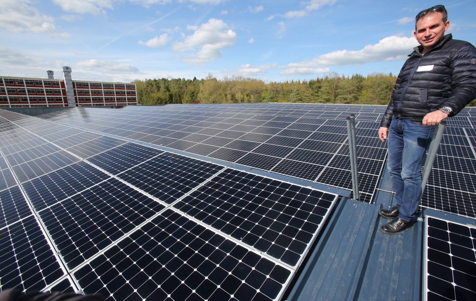 découvrez comment les panneaux solaires à metz peuvent vous faire économiser sur vos factures d'énergie tout en contribuant à une planète plus verte. investissez dans une énergie renouvelable rentable et durable grâce à nos conseils et solutions adaptées à vos besoins.