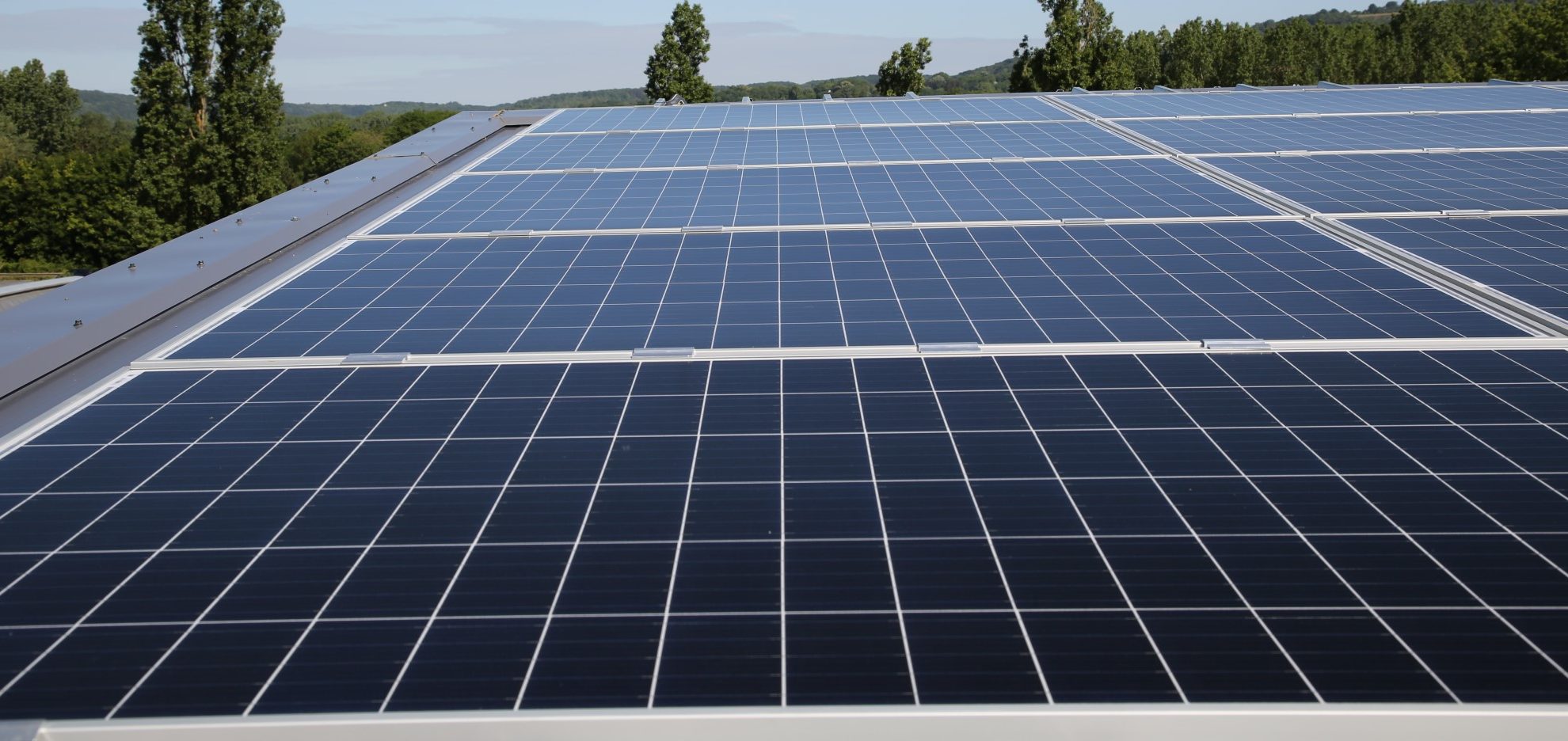 découvrez nos solutions de panneaux solaires à metz pour une énergie renouvelable et économique. profitez d'une installation rapide et adaptée à vos besoins tout en réduisant votre empreinte carbone.