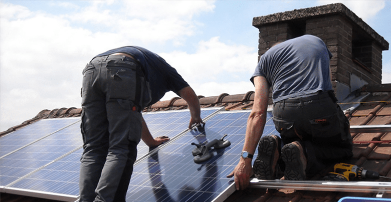 découvrez tout ce qu'il faut savoir sur l'obtention du permis pour l'installation de panneaux solaires. informez-vous sur les démarches, les réglementations et les avantages écologiques liés à l'énergie solaire.