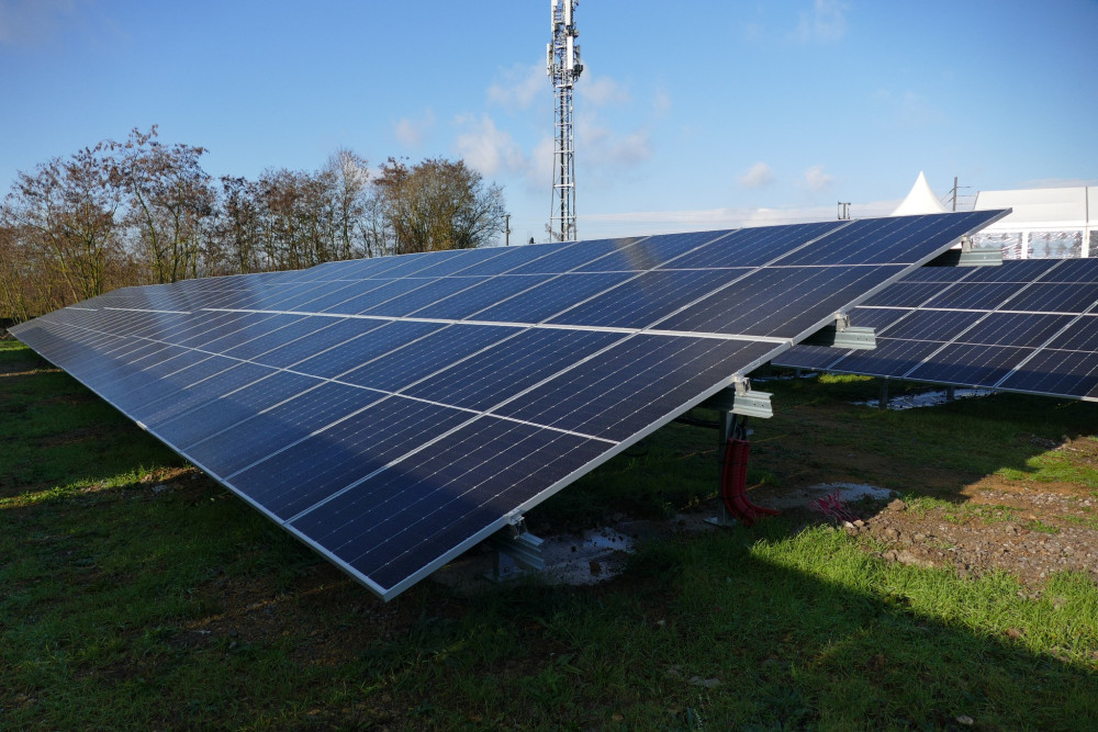 découvrez les solutions de photovoltaïque pour l'autoconsommation à metz. profitez de l'énergie solaire pour réduire vos factures et devenir acteur de votre propre consommation énergétique. informations sur l'installation, les avantages et les aides disponibles.