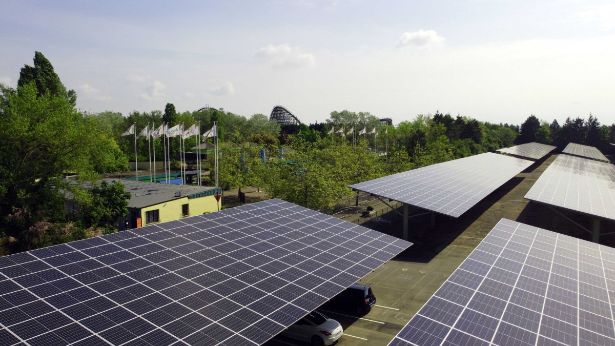 découvrez les solutions photovoltaïques à metz : énergie solaire, économies d'énergie et respect de l'environnement. transformez votre installation en un atout durable et performant.