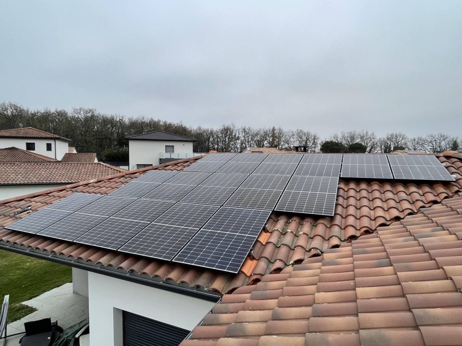 découvrez les prix compétitifs des panneaux photovoltaïques de 6 kwc à metz. optimisez votre consommation d'énergie tout en bénéficiant d'une installation performante et adaptée à vos besoins.