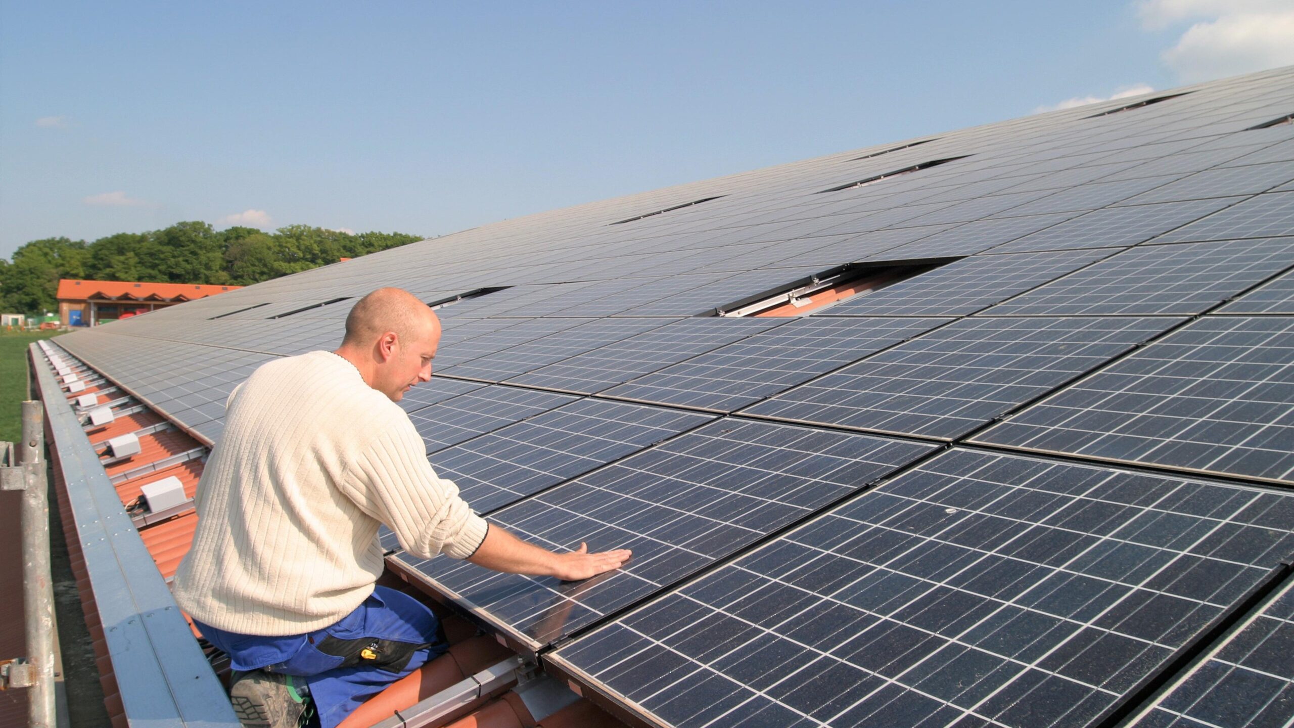 découvrez les prix des panneaux photovoltaïques à metz et profitez d'une énergie renouvelable à un coût compétitif. comparez les offres et faites le choix qui fera briller votre foyer tout en préservant l'environnement.