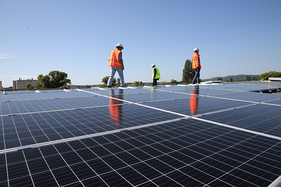 découvrez les prix des panneaux solaires à metz et faites des économies sur votre facture d'électricité. comparez les offres des installateurs locaux et trouvez la solution idéale pour votre maison.