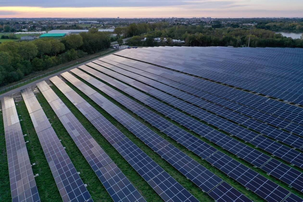 découvrez les solutions de rachat d'énergie solaire proposées par edf oa. maximisez votre rendement en valorisant votre production d'électricité solaire grâce à des tarifs attractifs. informez-vous sur les démarches et les avantages d'une installation photovoltaïque.