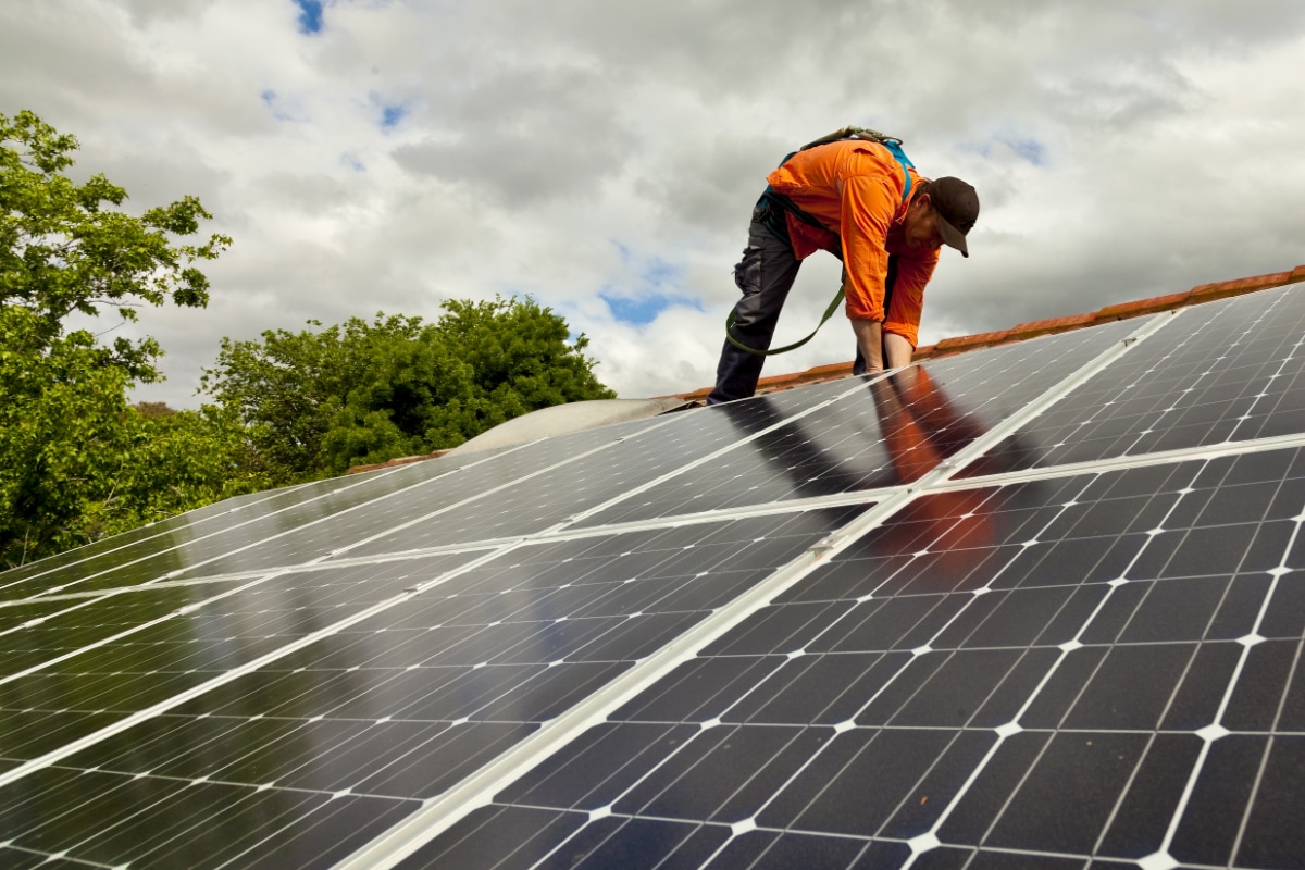 découvrez la rentabilité des panneaux solaires à metz : analyse des coûts, des économies d'énergie et des avantages écologiques. informez-vous sur les meilleures solutions pour optimiser votre investissement solaire et contribuer à une énergie durable.