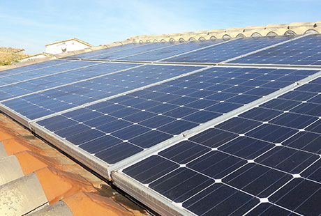 découvrez nos services de réparation de panneaux photovoltaïques à metz. nous garantissons une intervention rapide et efficace pour optimiser la performance de votre installation solaire. contactez-nous pour un diagnostic gratuit et bénéficiez d'une expertise locale.