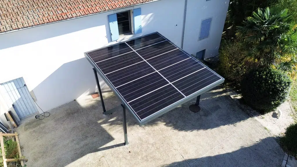 découvrez les secrets pour intégrer efficacement des abris voitures et des panneaux solaires dans votre espace extérieur. apprenez à protéger votre véhicule tout en tirant parti de l'énergie solaire, alliant esthétique et fonctionnalité.