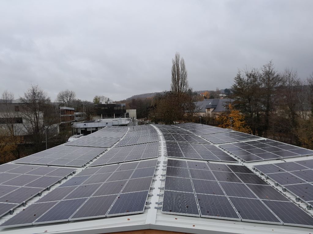 découvrez les meilleures surfaces pour l'installation de panneaux solaires à metz. optimisez votre production d'énergie renouvelable et bénéficiez d'un éclairage précis sur les avantages et les solutions adaptées à votre toiture.