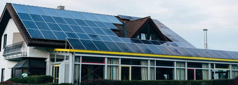 découvrez les prix au mètre carré pour l'installation de toitures photovoltaïques à metz. obtenez des informations précises sur les coûts, les avantages et les subventions disponibles pour optimiser votre projet d'énergie renouvelable.