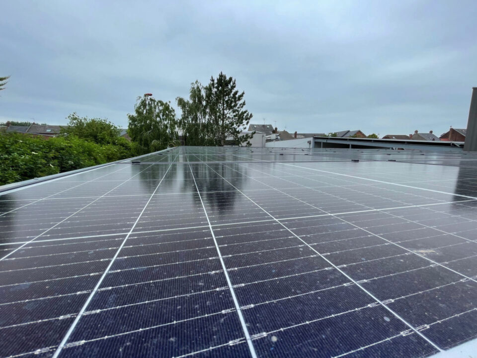 découvrez les étapes essentielles pour réaliser vos démarches photovoltaïques. apprenez comment installer des panneaux solaires, bénéficier d'aides financières et optimiser votre consommation d'énergie grâce à l'énergie solaire. simplifiez votre transition énergétique dès aujourd'hui !