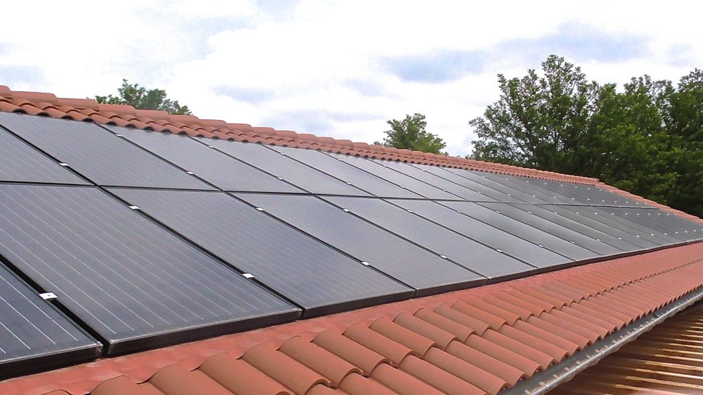 découvrez les subventions disponibles pour l'installation de panneaux solaires en france. optimisez votre transition énergétique tout en bénéficiant de réductions financières attractives. informez-vous sur les aides gouvernementales pour un avenir durable.