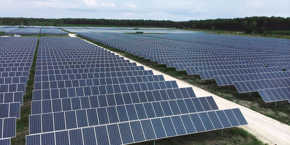 découvrez comment l'énergie solaire en france révolutionne la production d'électricité, favorise la transition énergétique et contribue à la protection de l'environnement. explorez les avantages, les innovations et les solutions solaires adaptées aux particuliers et aux entreprises.