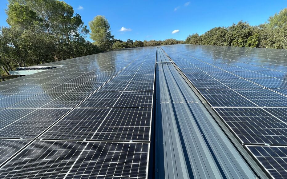 découvrez l'énergie solaire en france : un guide complet sur les avantages, les technologies, les subventions et l'avenir des panneaux solaires pour un développement durable et une transition énergétique réussie.