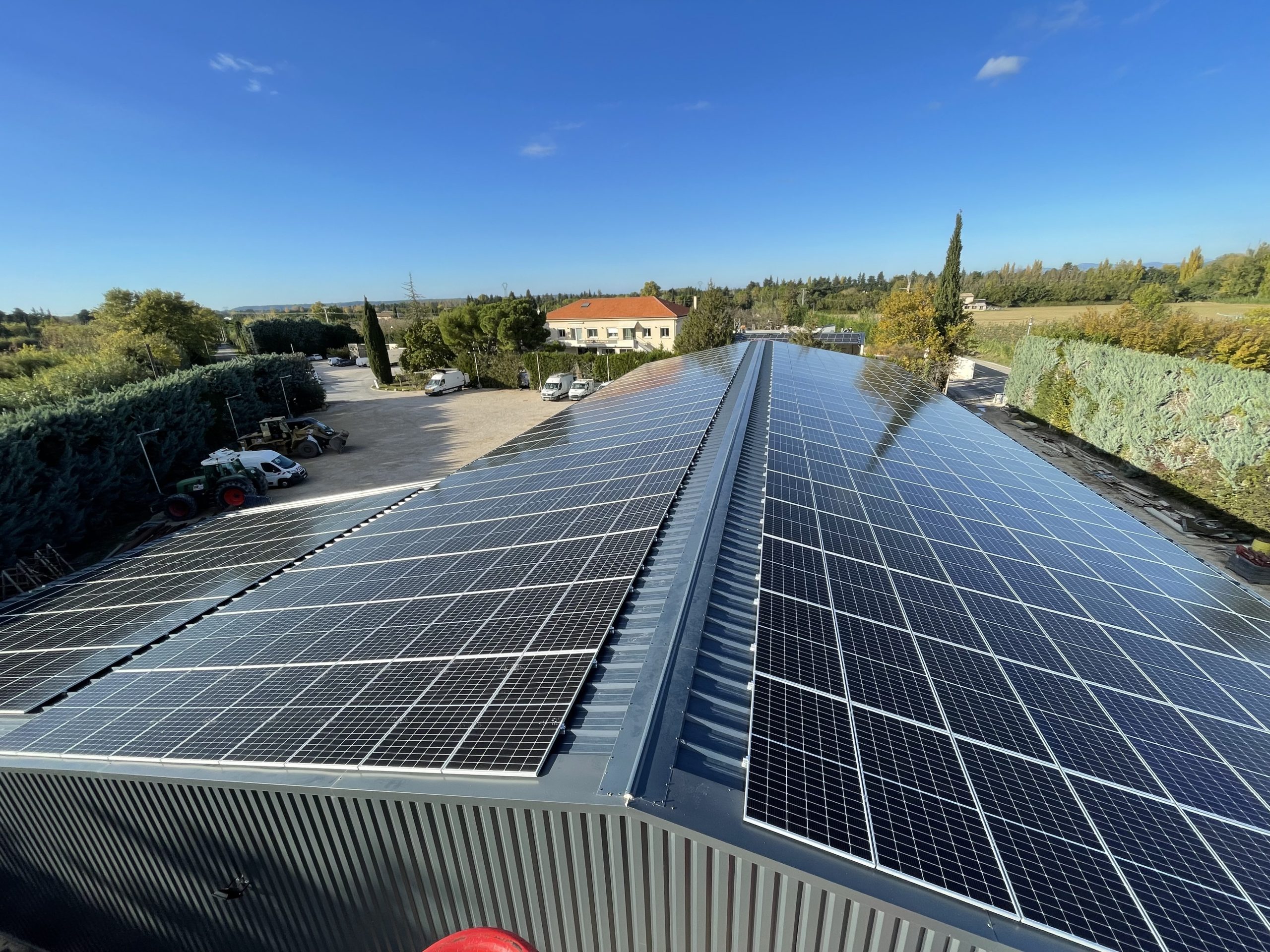 découvrez comment estimer la capacité solaire de votre toit avec notre guide complet. optimisez l'utilisation de l'énergie solaire grâce à des conseils pratiques et des outils d'évaluation adaptés.