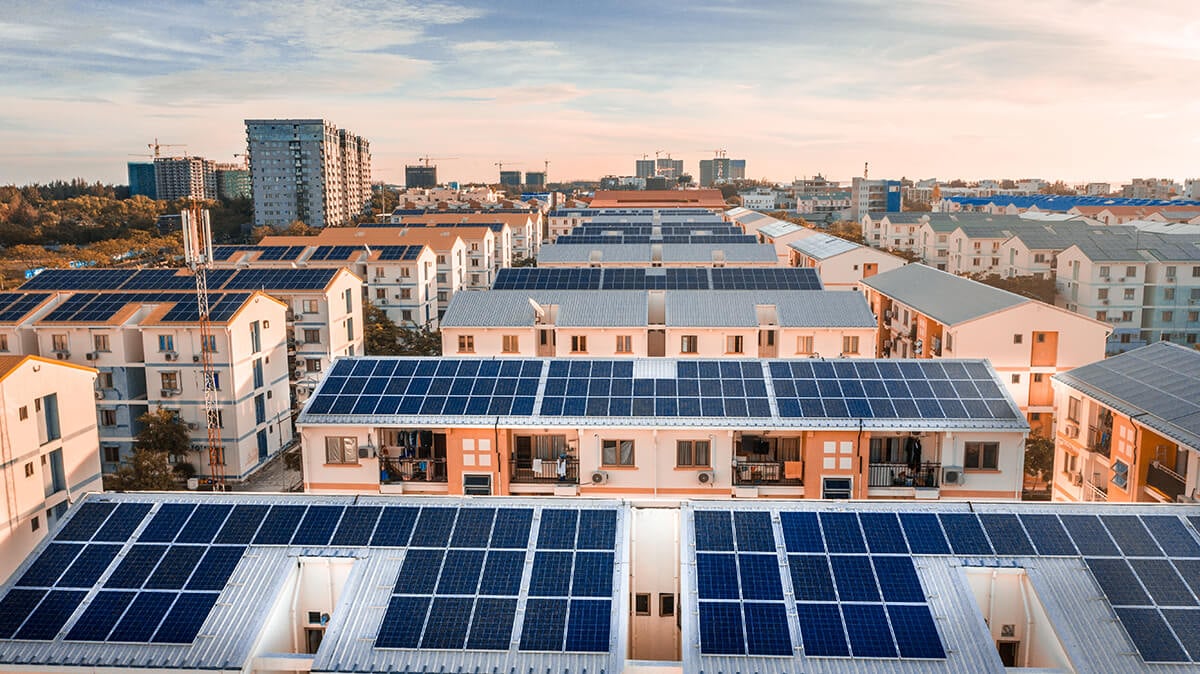 découvrez le fonctionnement des panneaux solaires à metz, leur installation, leur performance et comment ils contribuent à une énergie plus verte. apprenez tout sur les avantages et les différentes technologies disponibles pour optimiser votre production d'énergie solaire.