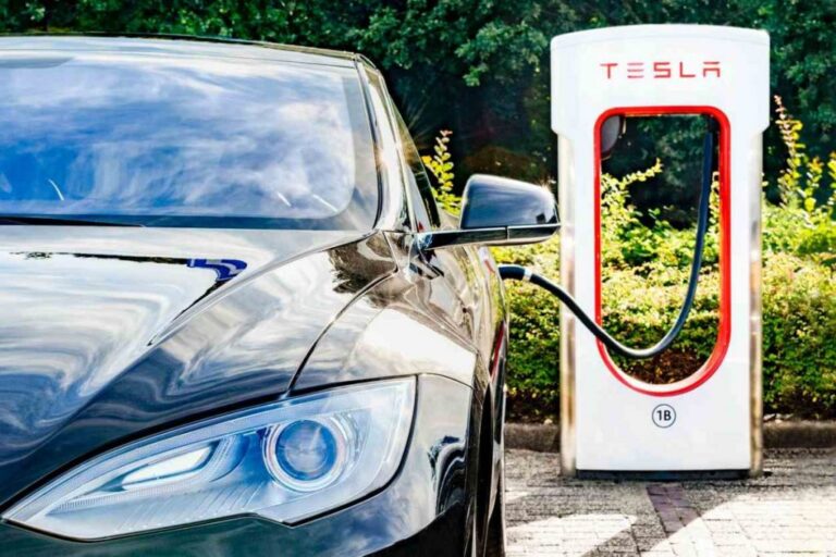 découvrez le panneau tesla à metz, une solution innovante pour maximiser votre autonomie énergétique. profitez d'une technologie de pointe alliant performance et esthétique, tout en contribuant à un avenir plus durable. informez-vous sur nos offres et rejoignez le mouvement vers l'énergie propre à metz.