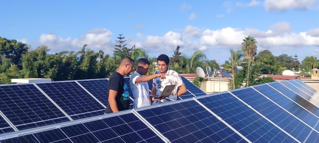 découvrez les dernières tendances et tarifs des panneaux solaires au maroc. comparez les prix, explorez les options disponibles et profitez des avantages d'une énergie renouvelable qui respecte l'environnement tout en réduisant vos factures d'électricité.